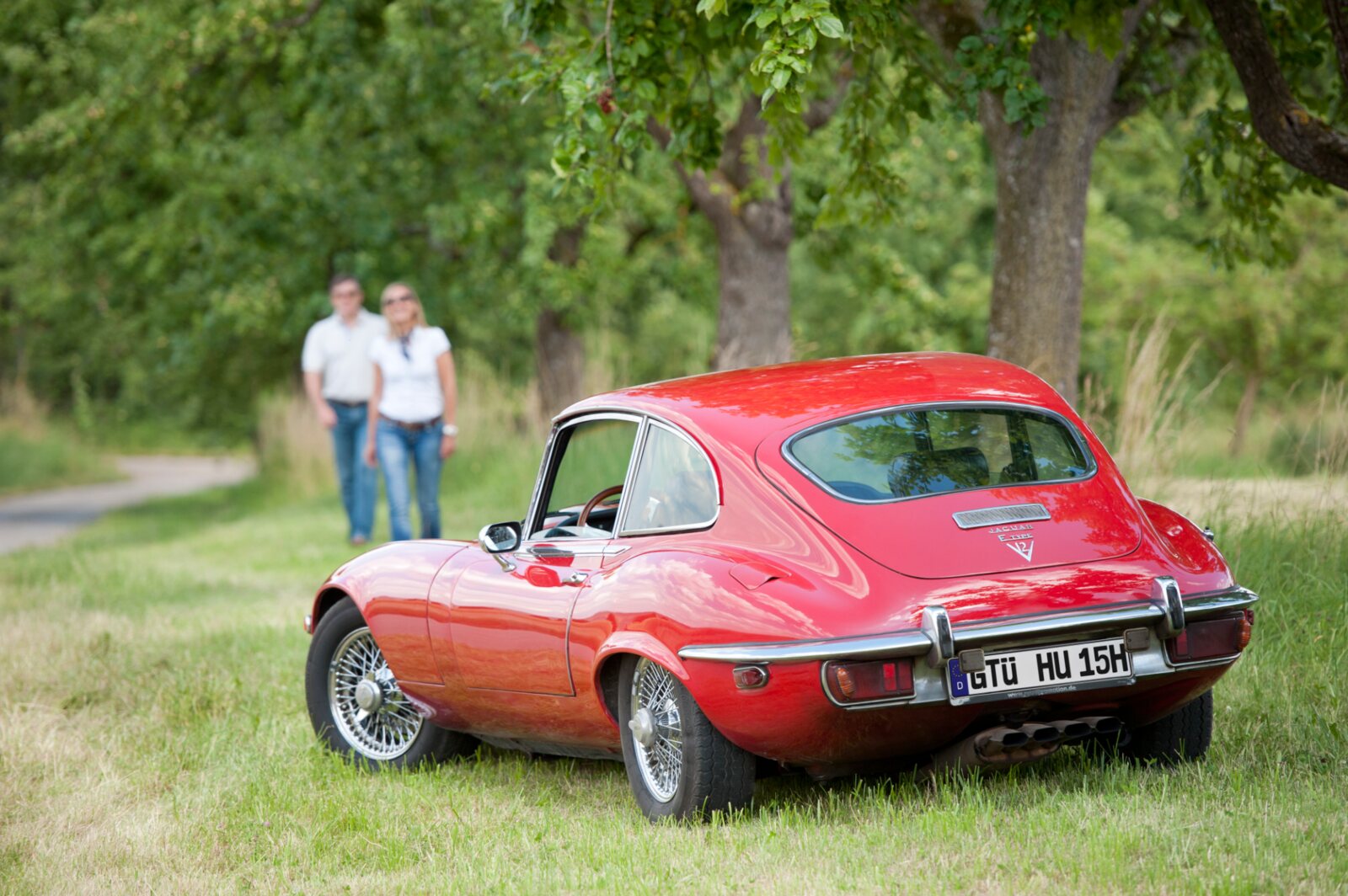 Historischer Jaguar bei der Oldtimer-Begutachtung